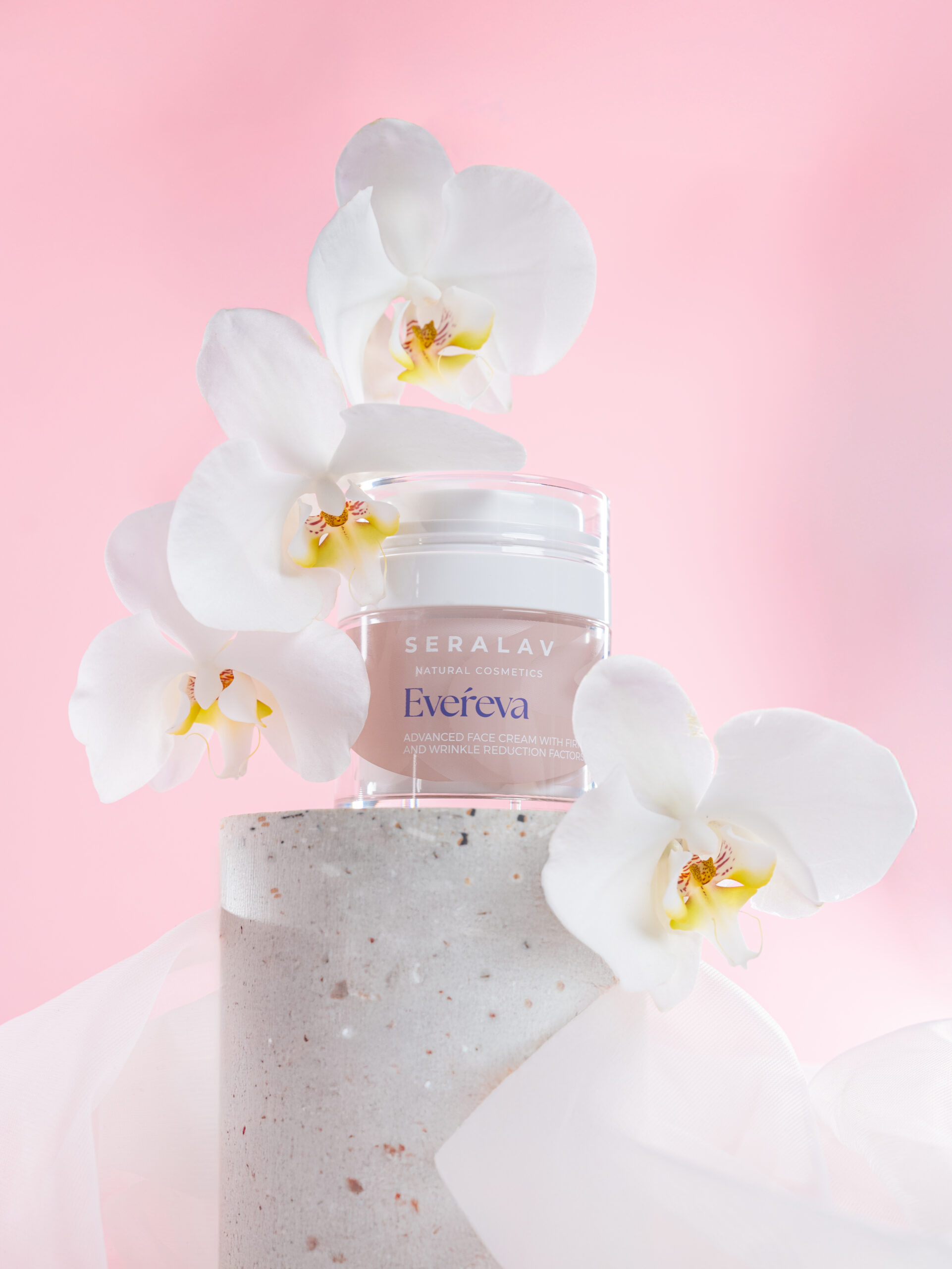 De ce refuz sa vand iluzia tineretii fara batranete si ce ofer in schimb EVEREVA - Cremă instant pentru fermitate și reducerea ridurilor – Ingrediente Naturale
