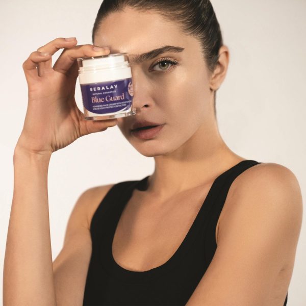 BLUE GUARD - Cremă hidratantă și cu protecție împotriva luminii albastre - 98,37% Ingrediente Naturale
