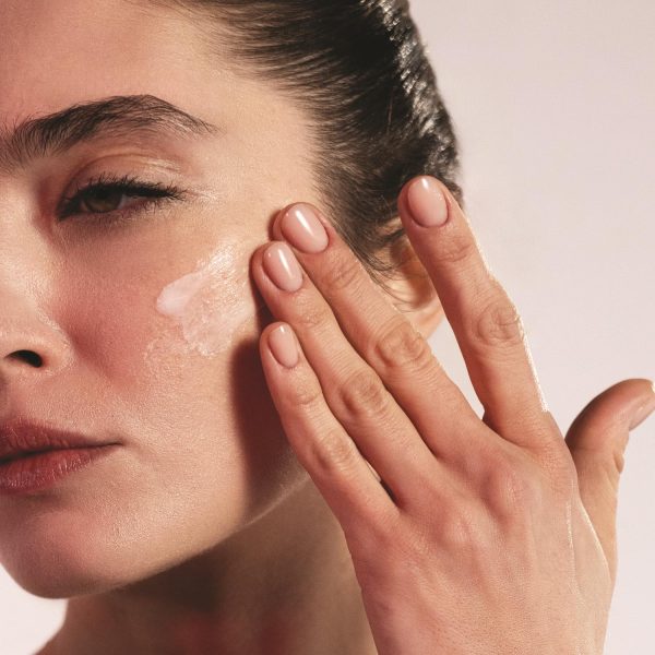 evereva-seralav-3 EVEREVA - Cremă instant pentru fermitate și reducerea ridurilor – 98,37 % Ingrediente Naturale